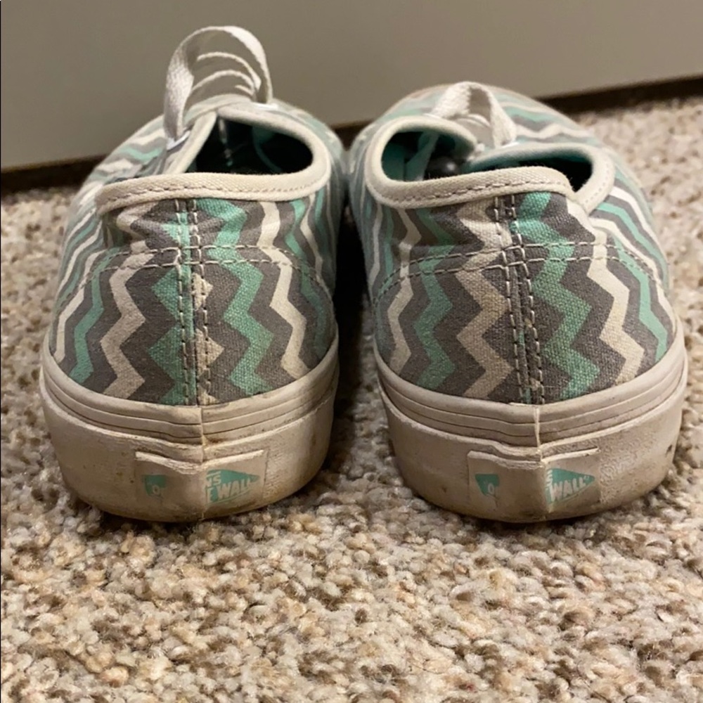 Vans - Picture 2 of 3